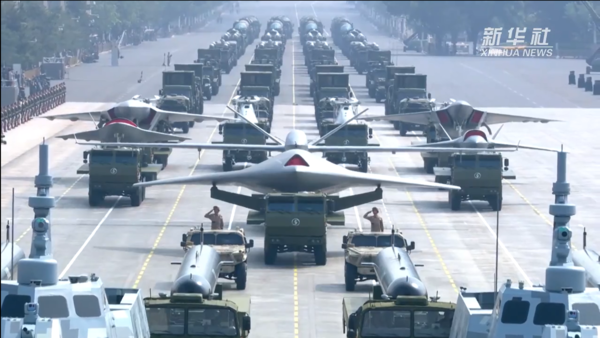 ▲▼九三閱兵,空中無人機。(圖/翻攝新華社)