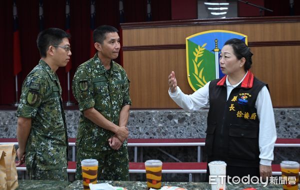 ▲▼敬軍活動於花東防衛指揮部舉辦,縣長徐榛蔚親自出席致敬。(圖/花蓮縣政府提供,下同)