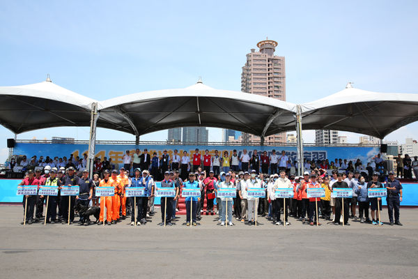 ▲本次演習參與單位會後合照。(圖/航港局提供)