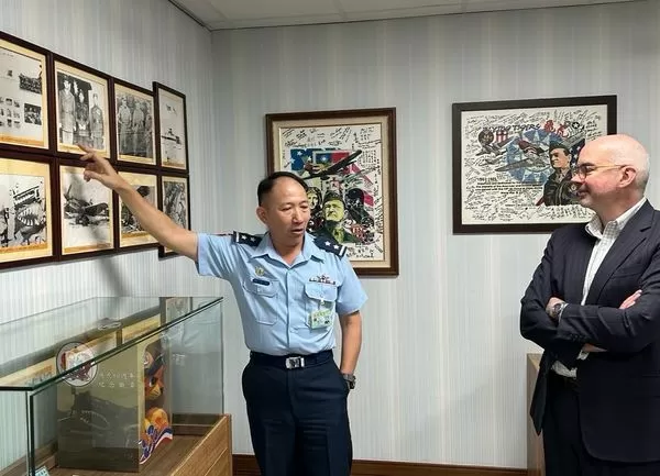 ▲▼美國在台協會透過社群談及二次世界大戰終戰80年,提及「飛虎隊」的歷史,強調這是美國與中華民國空軍並肩作戰對抗法西斯。(圖/美國在台協會)