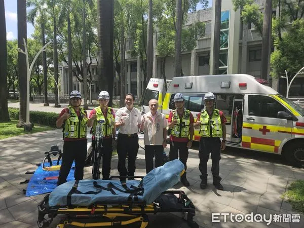 ▲屏東縣高級救護隊。(圖/記者陳崑福翻攝)