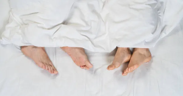 一名女子抱怨,男友接受婚前性行為,卻指責她不是第1次。(示意圖/翻攝自photoAC)