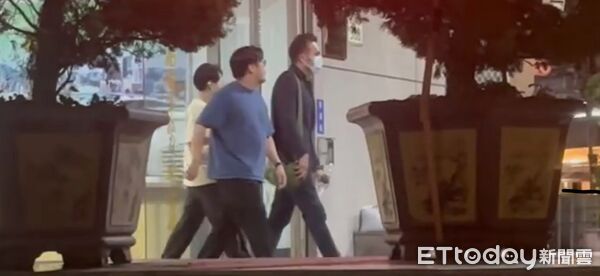 ▲網紅醫師王銘嶼執行曠腸手術害2死,遭移送地檢署複訊。(圖/民眾提供)