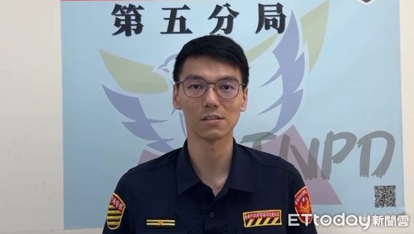 ▲台南市北安路凌晨發生救護車與轎車碰撞事故,詳細肇事原因仍待釐清。(記者林東良翻攝,下同)