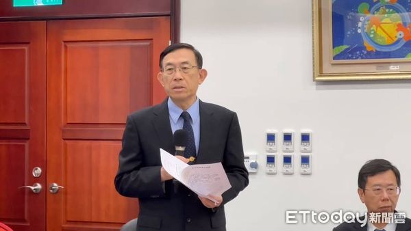 ▲▼最高檢察署新書《國安三法逐條評釋》,檢察總長邢泰釗。(圖/記者劉昌松攝)