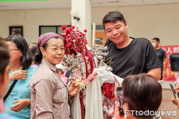 ▲▼ 三昧堂精工戲偶化身守護動物代言人,禁用獸鋏宣導影片超吸睛 。(圖/嘉義縣政府提供)