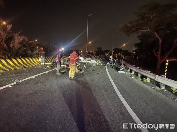 ▲▼國三自撞死亡車禍。(圖/記者陳崑福攝)