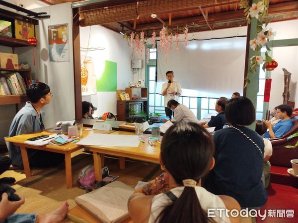 ▲青年以楊逵為靈感設計特色料理,展現新化農產結合文化的創意成果。(記者林東良翻攝,下同)