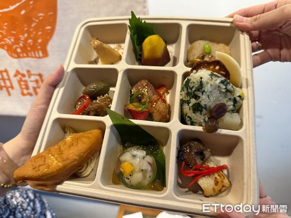 ▲青年以楊逵為靈感設計特色料理,展現新化農產結合文化的創意成果。(記者林東良翻攝,下同)