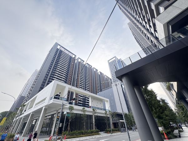 ▲▼ ▲▼ 關埔重劃區,新竹市,東區,有巢氏房屋,好市多,街景 。(圖/記者陳筱惠攝)