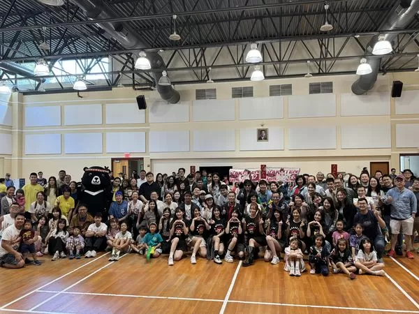 ▲▼樂天女孩在華盛頓球場合影。(圖/樂天桃猿提供)