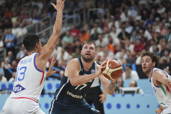 ▲唐西奇帶著腿傷砍下42分,率隊勇闖歐錦賽8強。(圖/達志影像/美聯社)