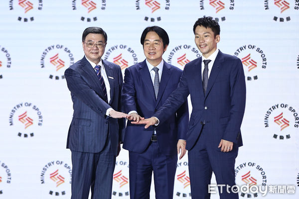 ▲新任運動部長李洋出席揭牌暨布達典禮。(圖/記者林敬旻攝)