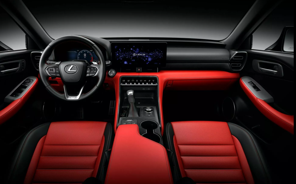 ▲LEXUS IS靠著第三度改款續命!續戰豪華後驅房車市場。(圖/翻攝自LEXUS)