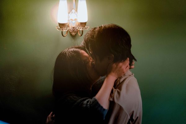 ▲初孟軒與雷嘉汭情同兄妹太熟識,在《詭鄉》首度談戀愛直呼尷尬。(圖/一群獨角鯨娛樂提供)