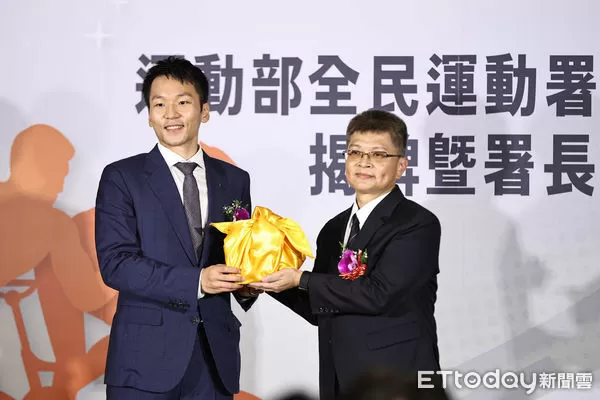 ▲運動部部長李洋、全民運動署首任署長房瑞文。(圖/記者林敬旻攝)