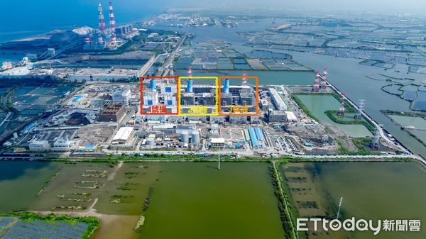 ▲▼台電高雄興達發電廠9日晚間發生氣爆火警,空拍畫面。(圖/民眾提供)