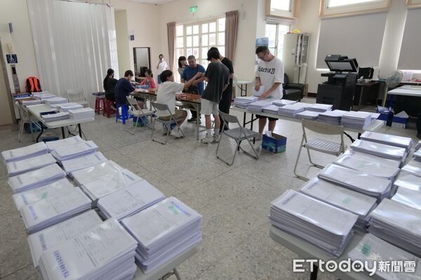 ▲▼鄉長游淑貞會同相關單位人員前往視察受理情形。(圖/吉安鄉公所提供,下同)