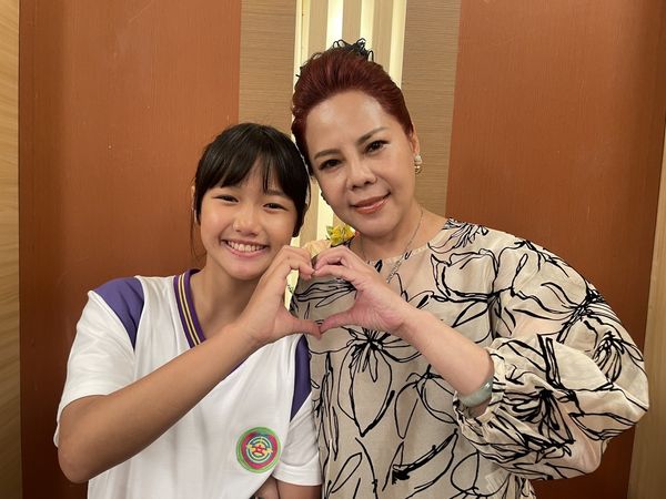 ▲蘇晏霈(左起)、吳政澔、蕭晴曦、錦雯在《好運來》是一家人。(圖/民視提供)