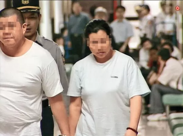 廖婦(右)最後一次找來廖男(左)成功殺害丈夫,卻因無法順利給付酬金,而被廖男直接咬出是幕後主謀。(東森新聞提供)