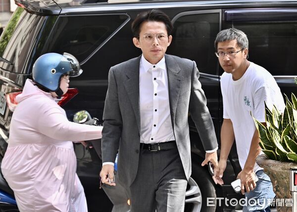 ▲▼台北地院審理京華城案,民眾黨主席黃國昌到庭旁聽 。(圖/記者李毓康攝)