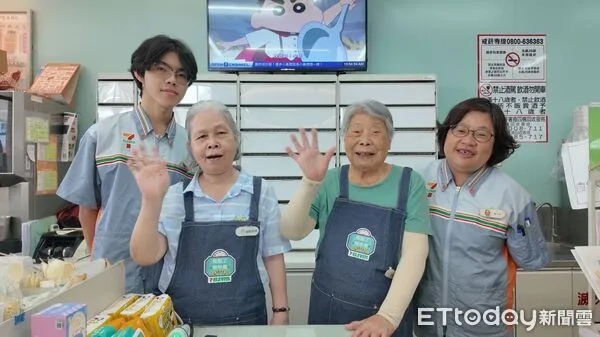 ▲▼ 笑容找回來!失智碧子阿嬤在「幾點了咖啡館」變身活力店長 。(圖/天主教中華聖母基金會提供)