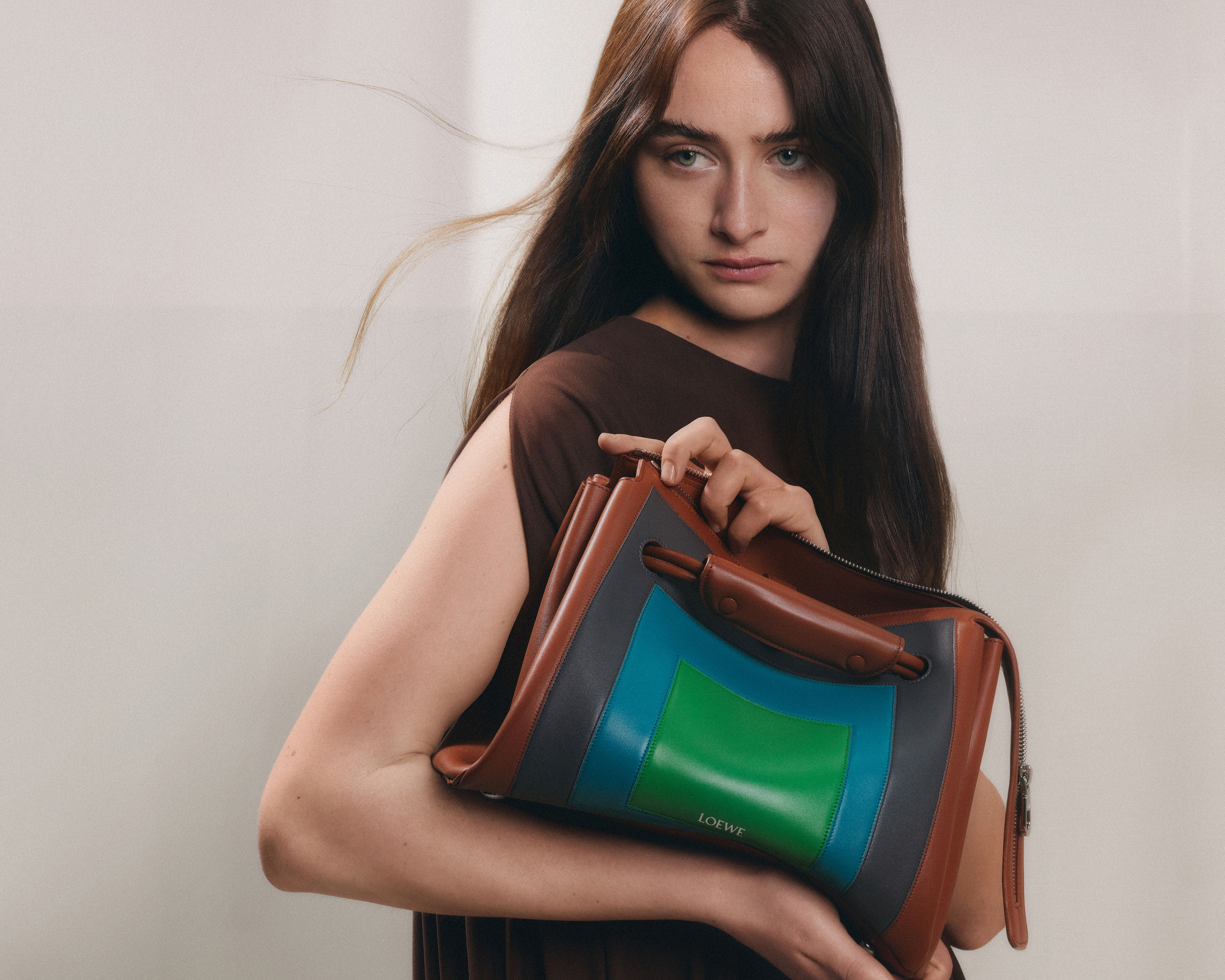 ▲DIOR LV LOEWE大包。(圖/品牌提供)