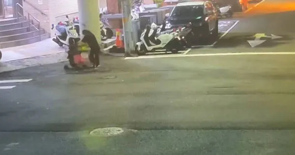 新竹市聽障者李姓婦人2個多月前被丈夫拋棄,只能靠政府每月發放的14000元補助養育2名子女,母子3人時常過著有一餐沒一餐的生活。(圖/警方提供)