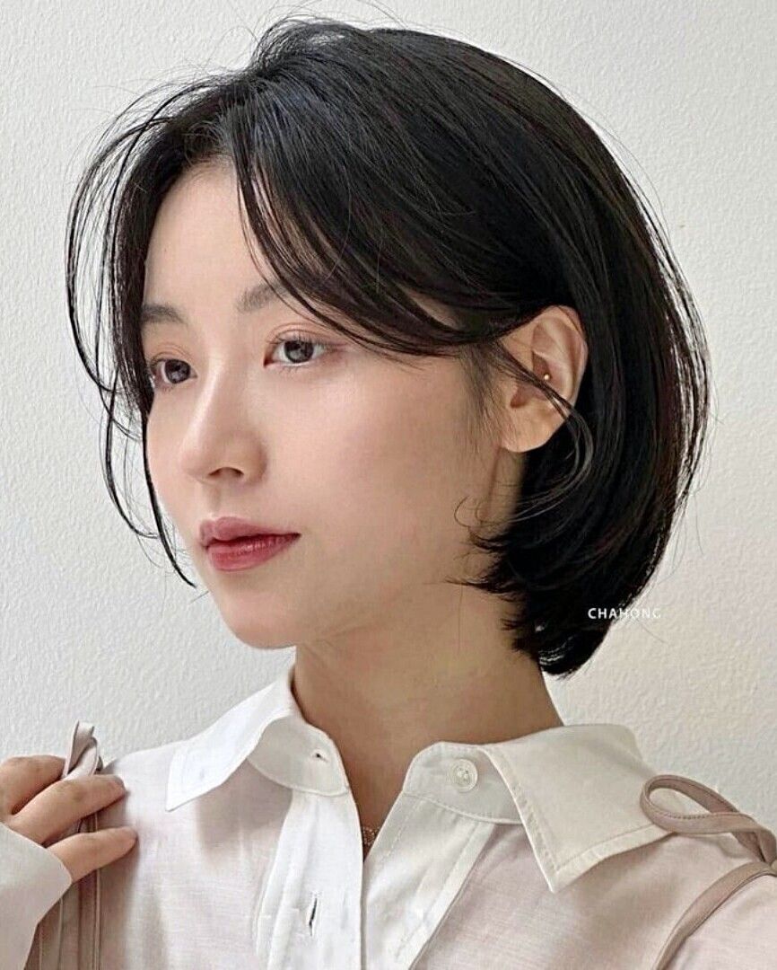 ▲短髮 。(圖/翻攝自IG)
