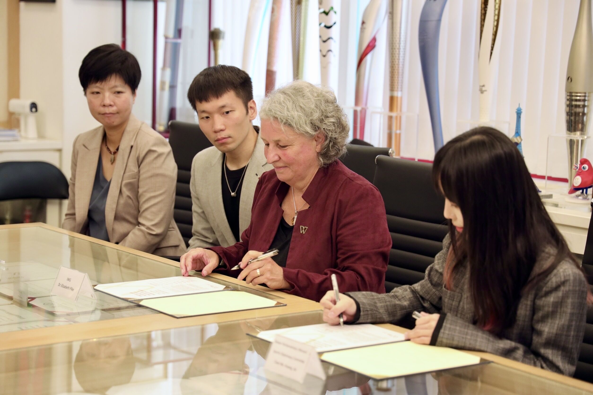 ▲▼立法院女子運動外交促進會簽署布萊頓宣言,運動部長李洋到場見證。(圖/中華奧會提供)