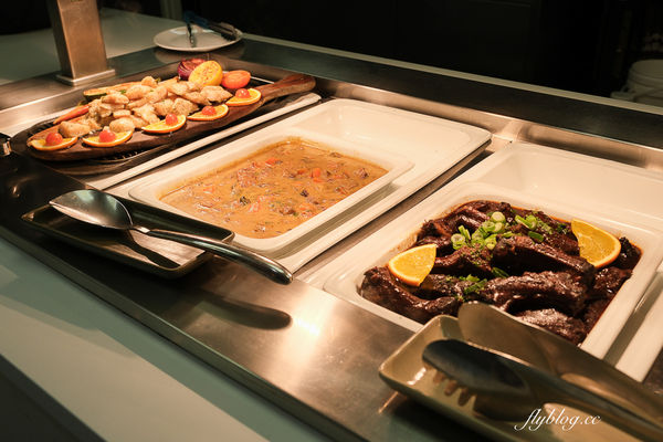 ▲▼傳聞庫克山必住飯店,入住推薦吃百匯晚餐。(圖/部落客飛天璇提供)