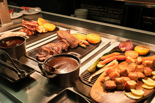 ▲▼傳聞庫克山必住飯店,入住推薦吃百匯晚餐。(圖/部落客飛天璇提供)