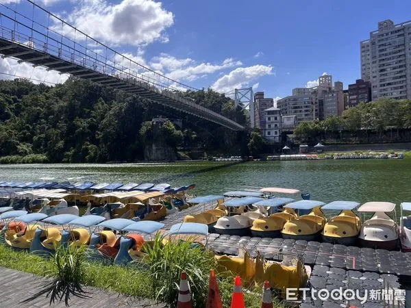 ▲新北市新店區碧潭吊橋。(圖/記者陳以昇翻攝)