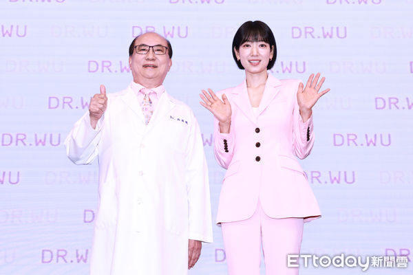 ▲▼ DR.WU x 朴信惠記者會-合照。(圖/記者黃克翔攝)