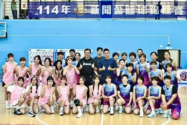 ▲新聞盃籃球賽,新聞女籃今日順利擊敗小龍女啦啦隊。(圖/台北市籃球記者聯誼會提供)