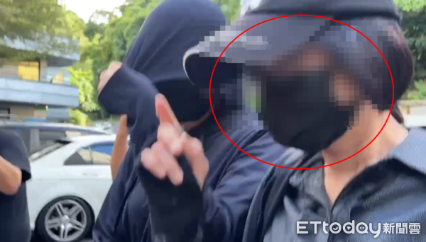 ▲▼ 男子進行陰莖增大手術後身亡,檢方會同法醫相驗,王姓女護理師、診所工作人員。(圖/記者邱中岳翻攝,下同)