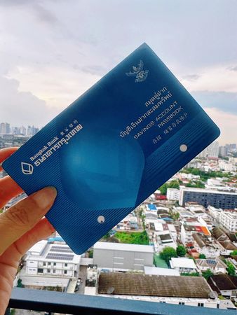 ▲▼高山峰妻泰銀行帳戶遭凍結「被迫結清帳戶」苦求助。(圖/翻攝自Facebook/薇SaRa)