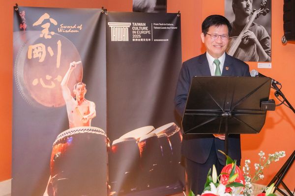 ▲▼外交部長林佳龍在義大利羅馬出席「優人神鼓」演出前酒會並致詞。(圖/外交部提供)