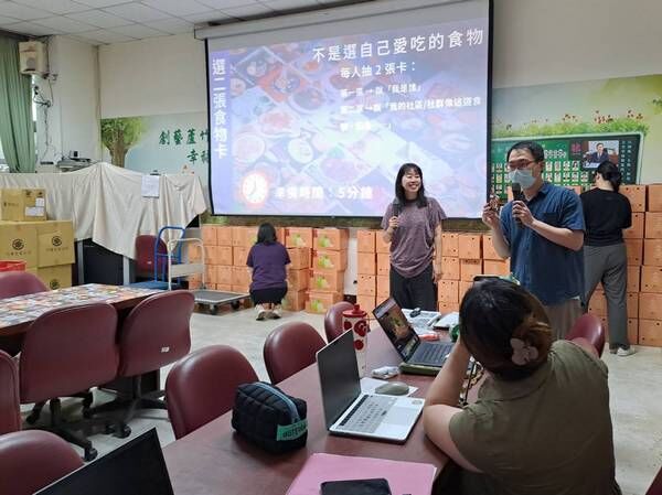 ▲桃園蘆竹區開辦 AI 課程,推動「智慧社造」