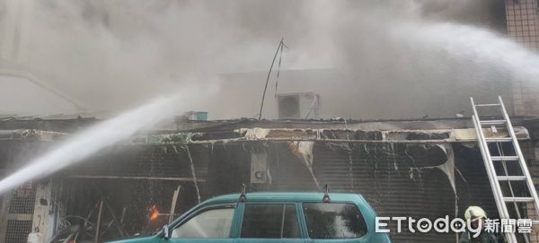 ▲▼北市文山區民宅火警。(圖/記者黃彥傑翻攝)