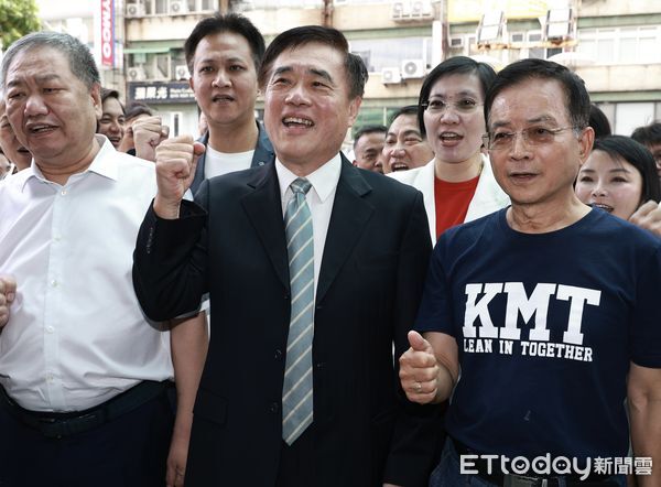 ▲▼ 登記參選國民黨主席-郝龍斌 。(圖/記者黃克翔攝)