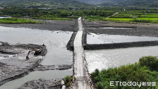 ▲▼花蓮崙天便道經全力趕工,原本預計於9月30日完工後通車,已提前於9月19日正式開放通車。(圖/富里鄉公所提供,下同)