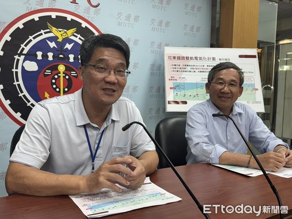 ▲▼鐵道局副局長劉雲生(左)、鐵道局東部工程分局副分局長吳志仁(右)。(圖/記者李姿慧攝)