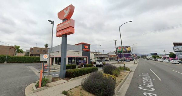 吉野家(Yoshinoya)美國洛杉磯的分店驚傳食安問題。(圖/翻攝自GoogleMaps)