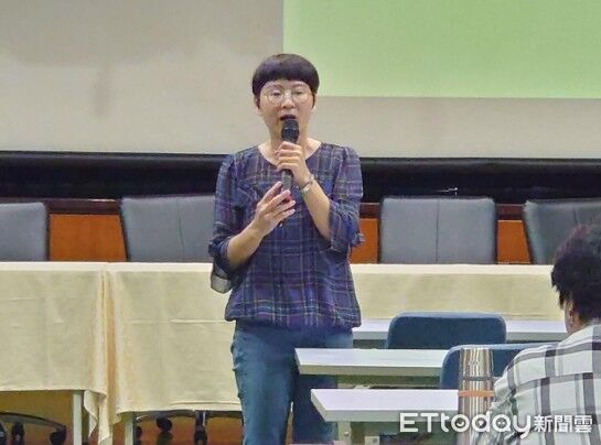 ▲台南地檢署於9月19日舉辦榮譽觀護人第三次成長訓練研習活動,邀請王東碧與王琮欽理事長帶領輔導團隊指導,黃銘瑩主任檢察官開幕致詞。(記者林東良翻攝,下同)