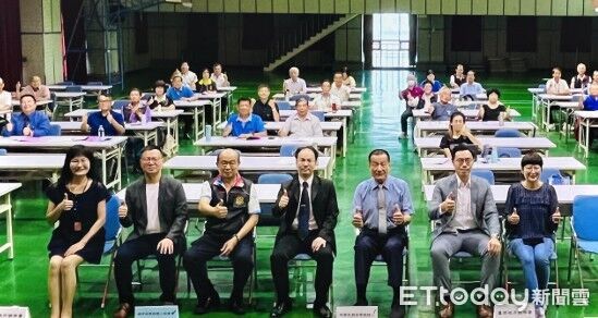 ▲台南地檢署於9月19日舉辦榮譽觀護人第三次成長訓練研習活動,邀請王東碧與王琮欽理事長帶領輔導團隊指導,黃銘瑩主任檢察官開幕致詞。(記者林東良翻攝,下同)