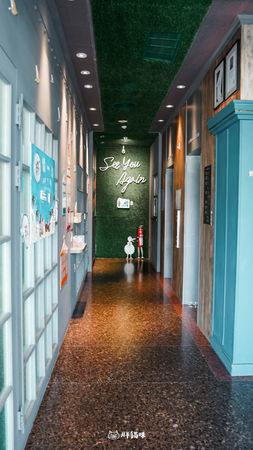 ▲▼高雄住宿推薦「西悠巢旅高雄車站館CU Hotel」,高雄車站館入住心得:近車站、智慧自助、文青設計。(圖/部落客胖貓提供)