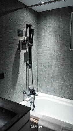 ▲▼高雄住宿推薦「西悠巢旅高雄車站館CU Hotel」,高雄車站館入住心得:近車站、智慧自助、文青設計。(圖/部落客胖貓提供)