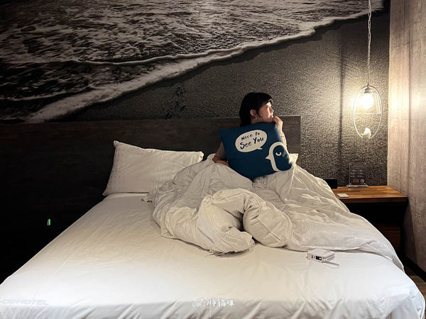 ▲▼高雄住宿推薦「西悠巢旅高雄車站館CU Hotel」,高雄車站館入住心得:近車站、智慧自助、文青設計。(圖/部落客胖貓提供)