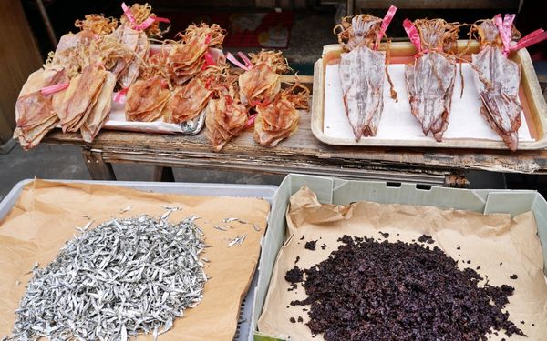 ▲▼澎湖馬公最大市場「北辰市場」,買名產來這裡更便宜,必吃海菜蛋餅+周邊美食精選5家推薦。(圖/部落客Mika提供)